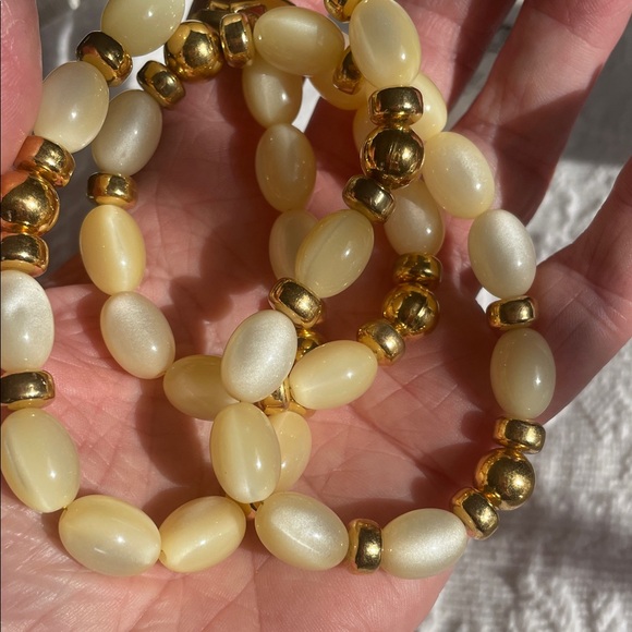 Napier Vintage Faux Alabaster & Gold tone beads Necklace - Picture 6 of 6